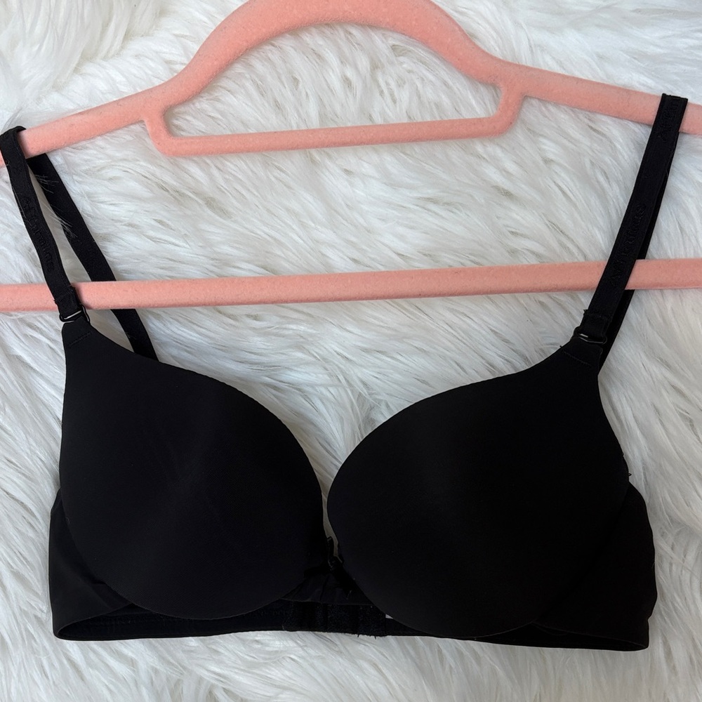 Affinitas Classic Black Bra